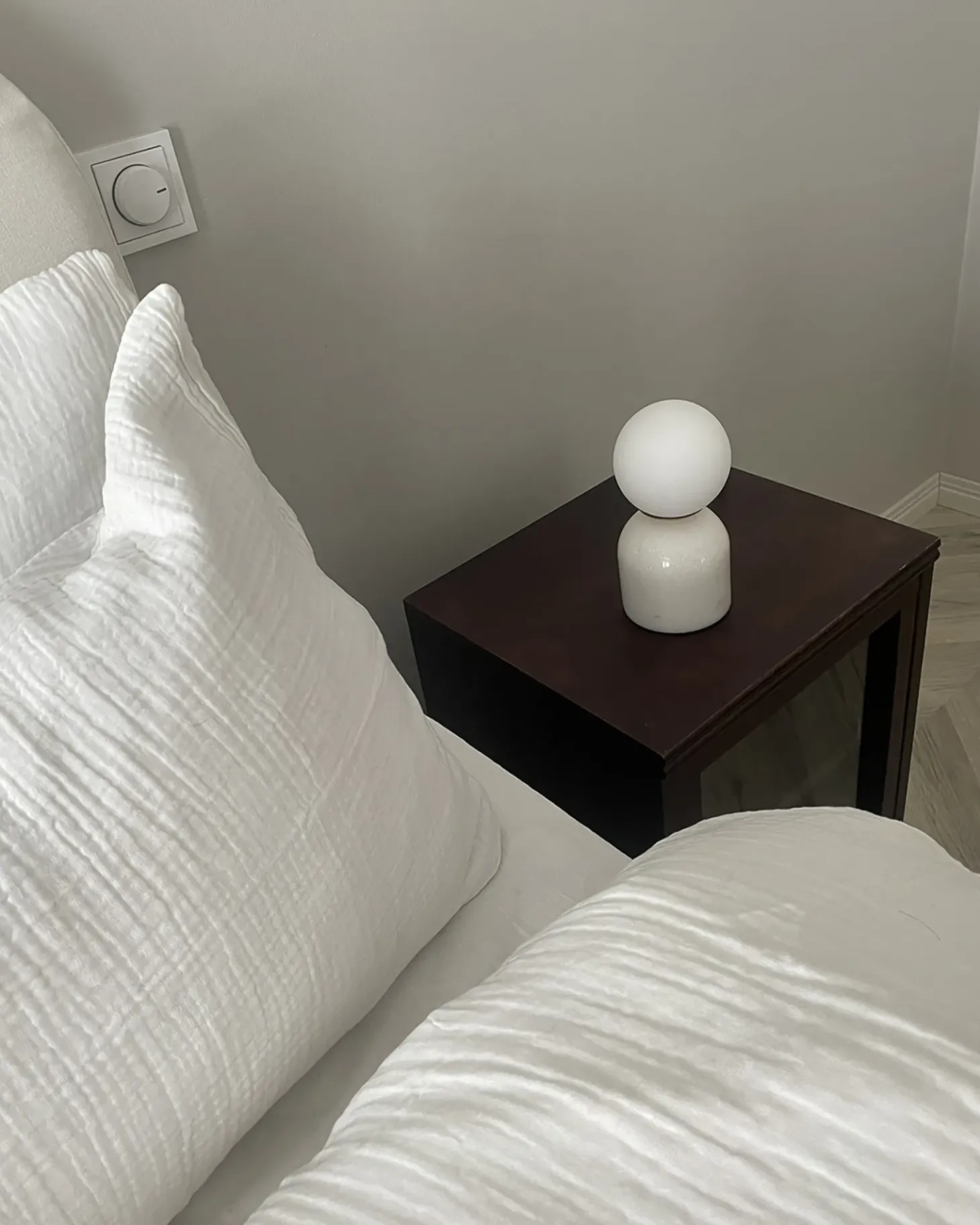 Lampa stołowa KIWI Kamień Biały