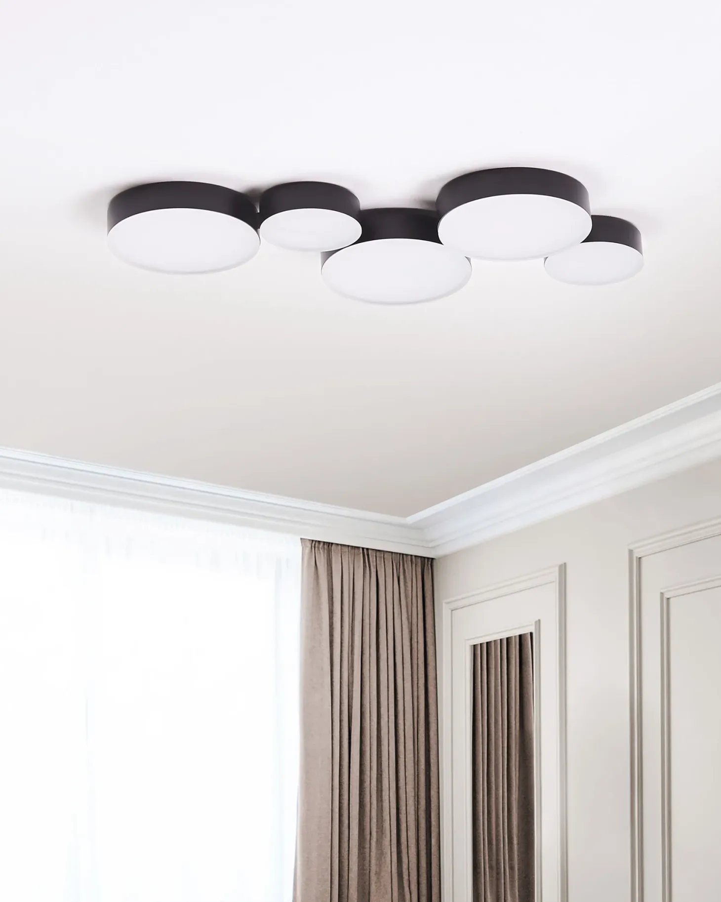 Lampa sufitowa LED LUGA Metal Czarny