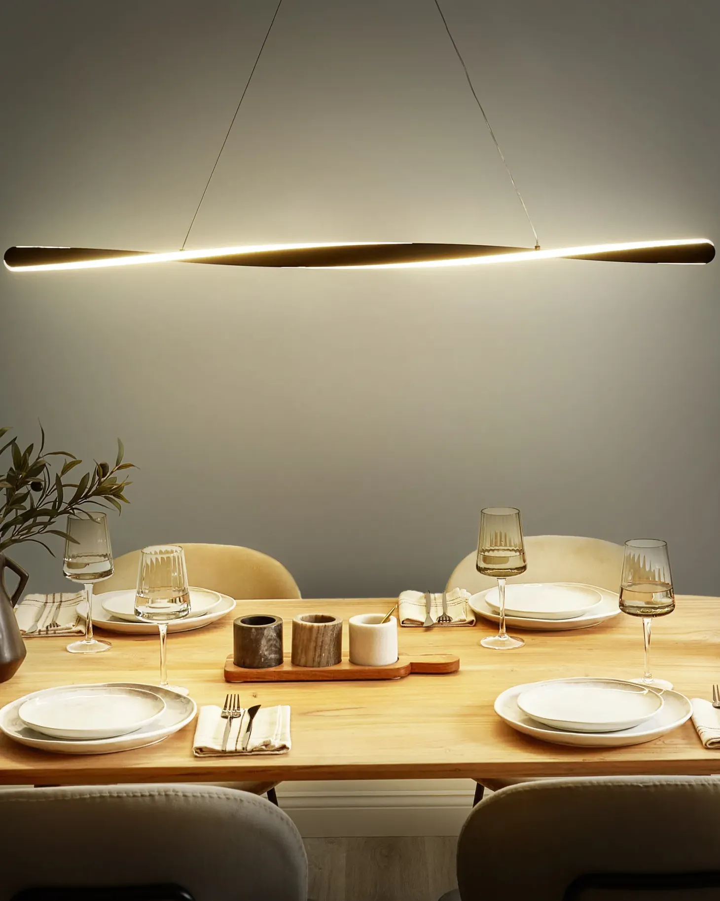 Lampa wisząca LED MAHOI Metal Czarny