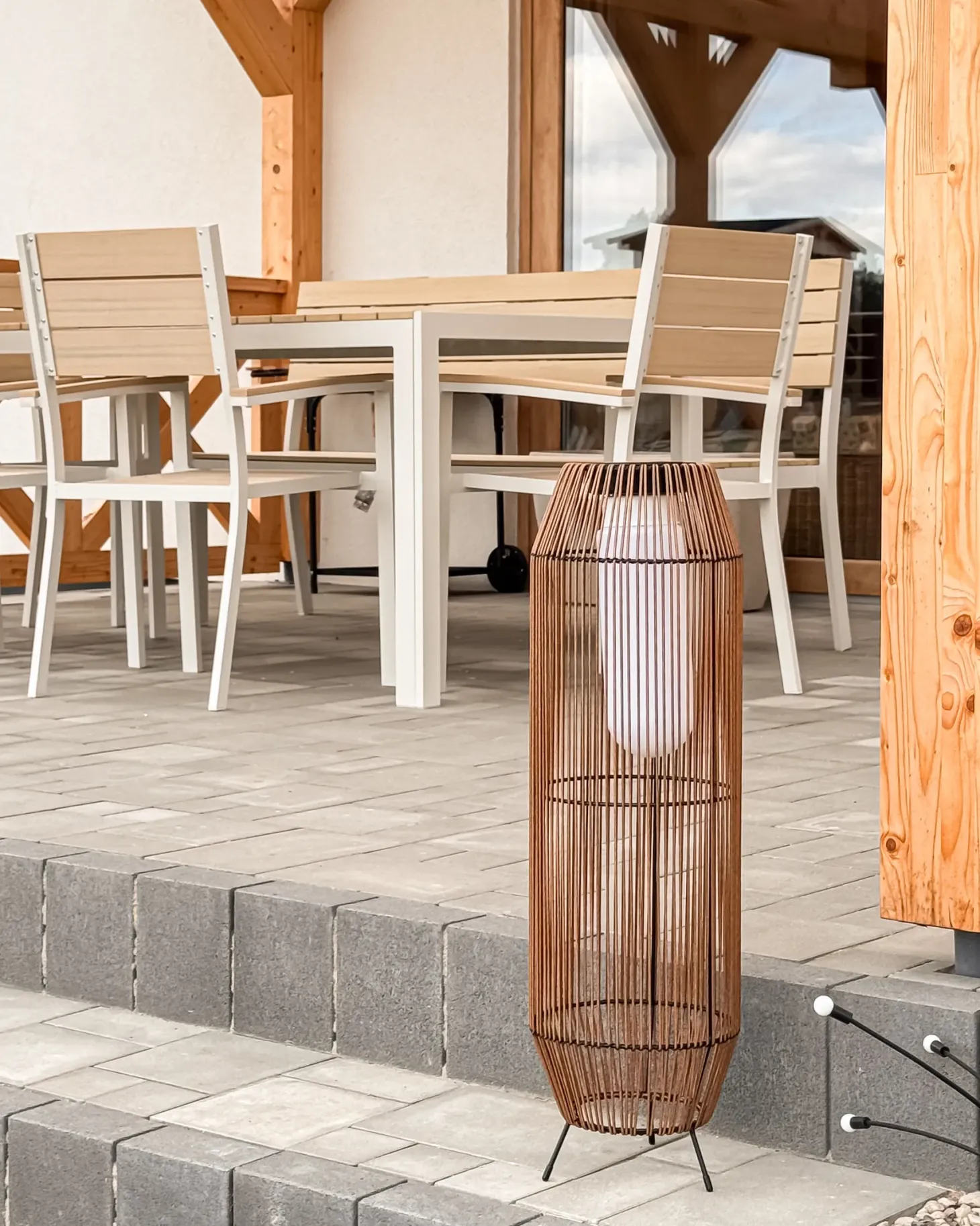 Lampion solarny DONGWE 70 cm Naturalny