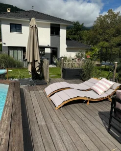 Leżak ogrodowy z poduszką LUINO Drewno akacjowe Szary