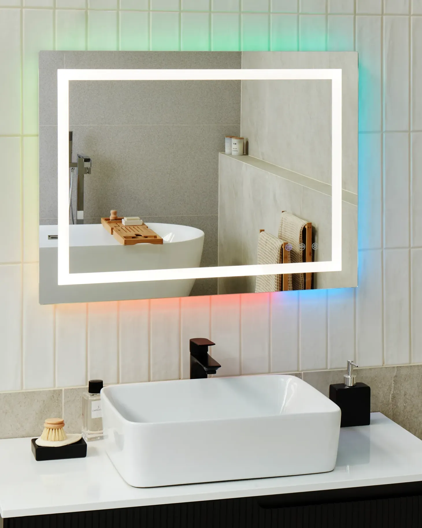 Lustro łazienkowe LED PRENOIS 80 cm 60 cm Srebrny