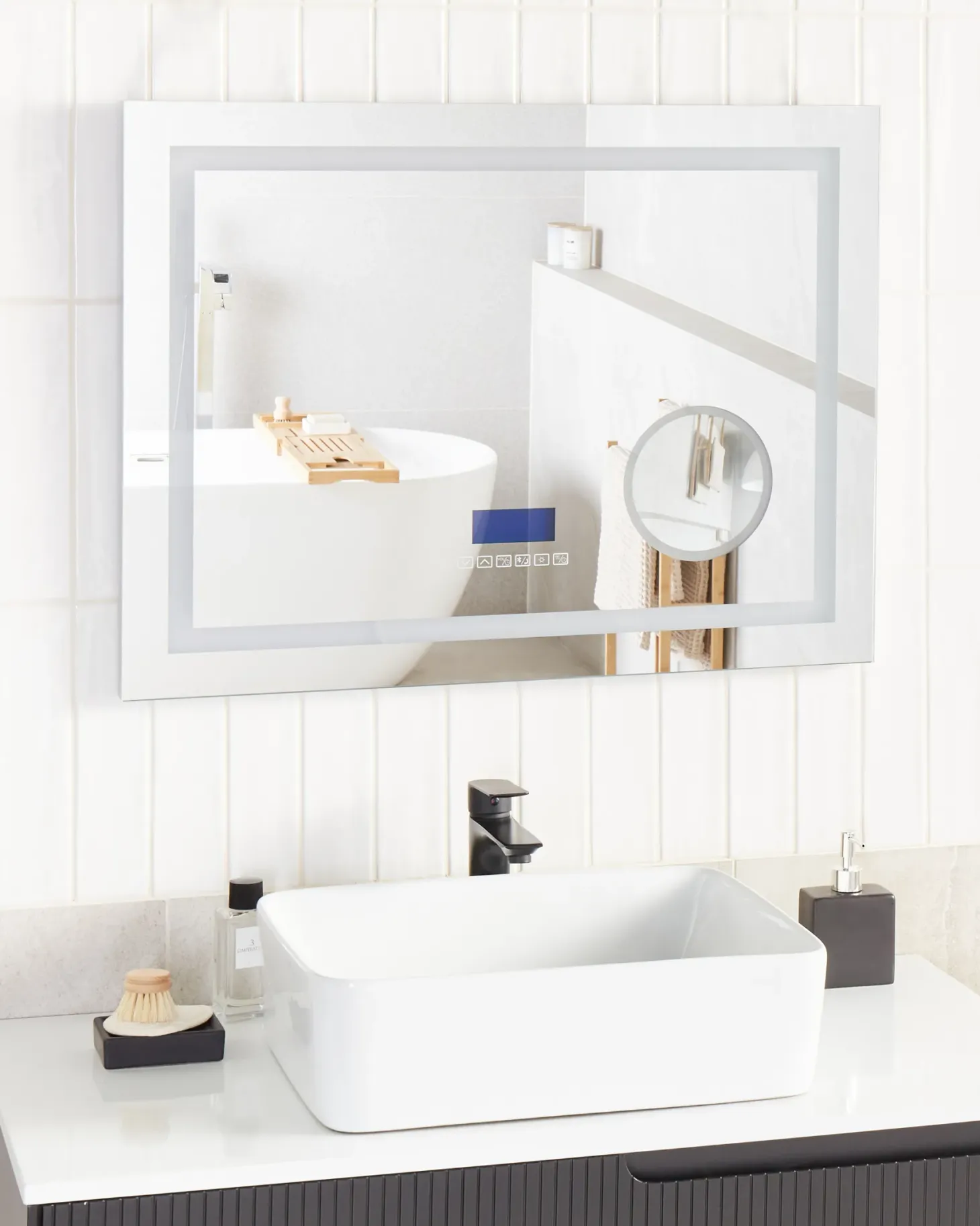 Lustro łazienkowe LED THAIX 80 cm 60 cm Srebrny