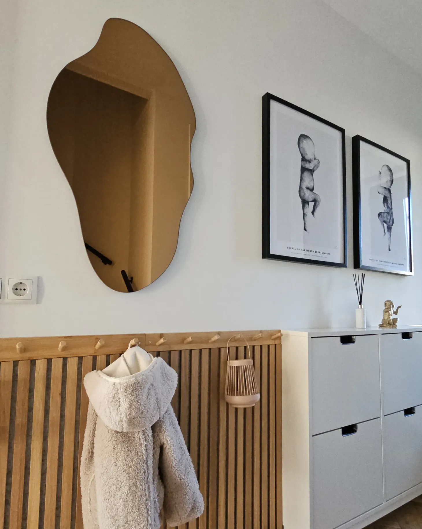 Lustro ścienne ASSIGNY 50 cm 92 cm Brązowy