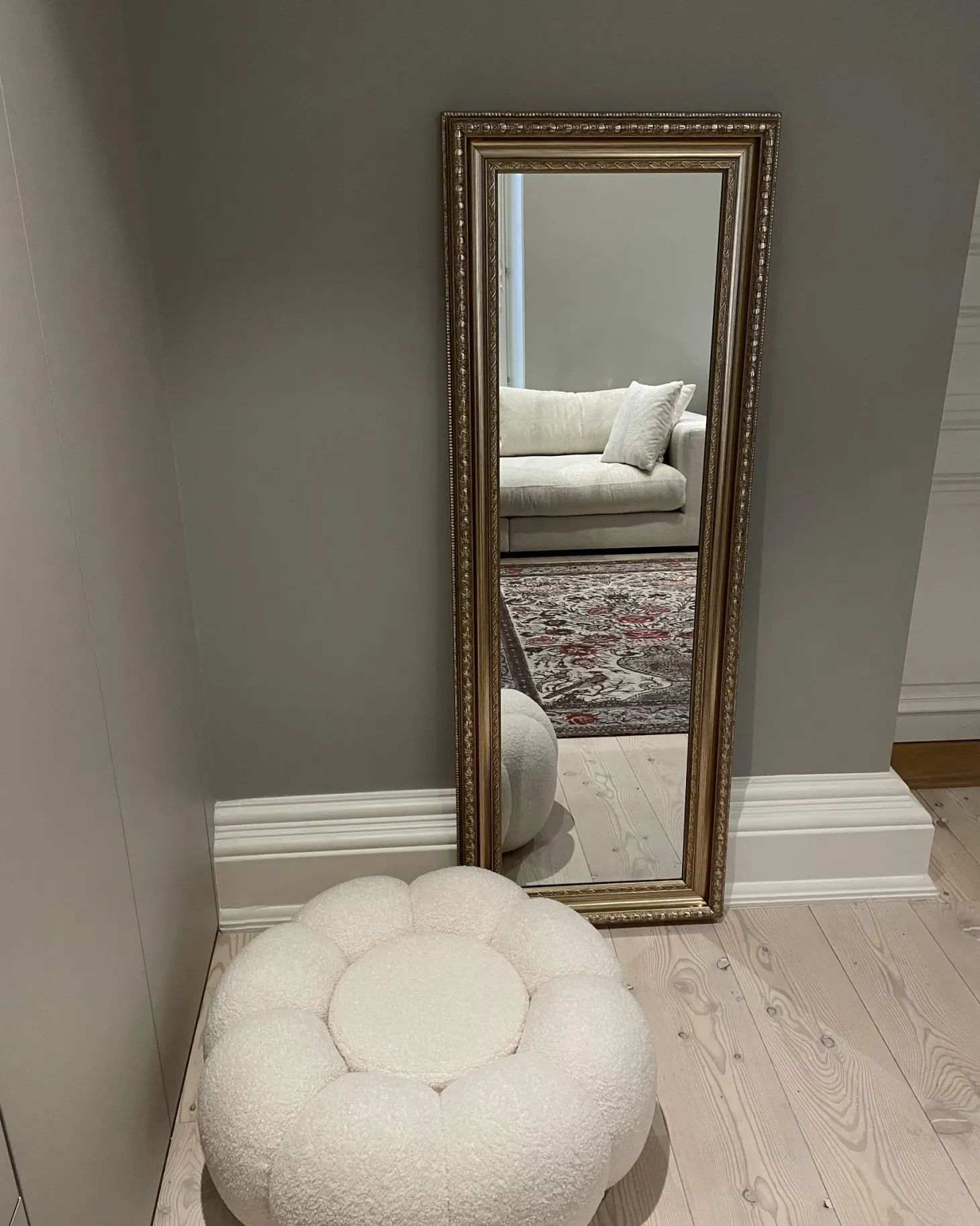 Lustro ścienne AURILLAC 51 cm 141 cm Złoty