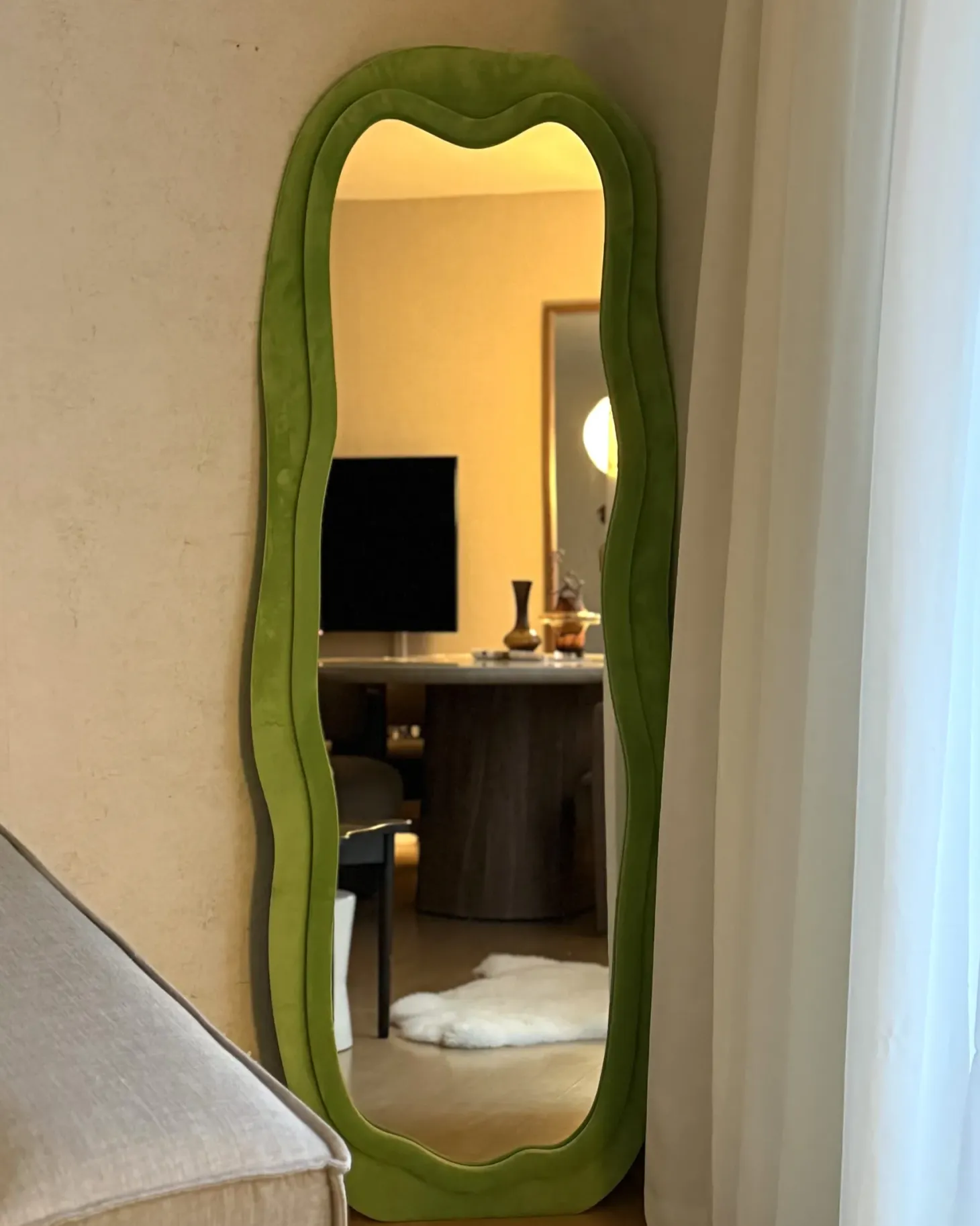 Lustro ścienne BEAUNE 56 cm 160 cm Welur Zielony