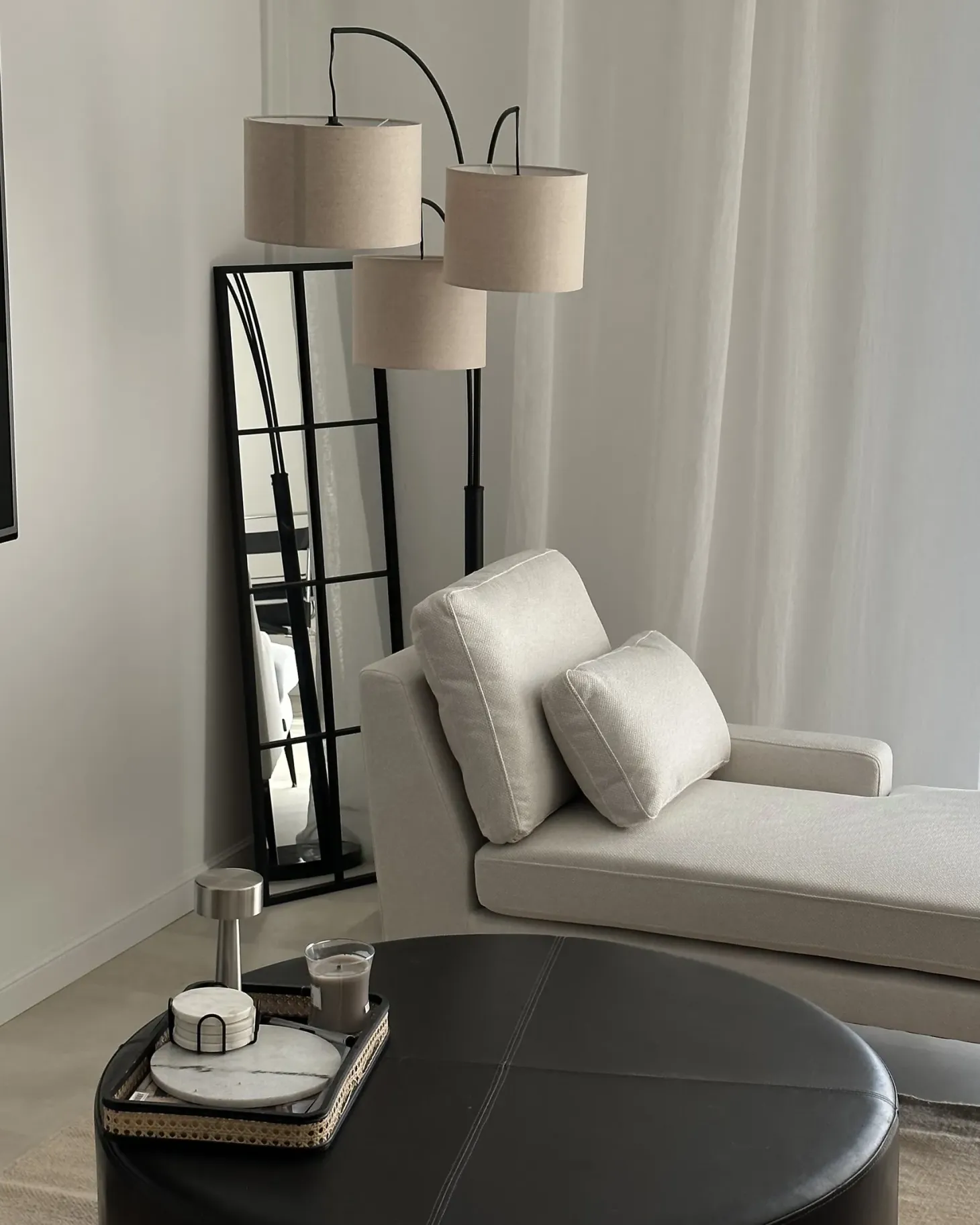 Lustro ścienne CAMON 38 cm 132 cm Metal Czarny
