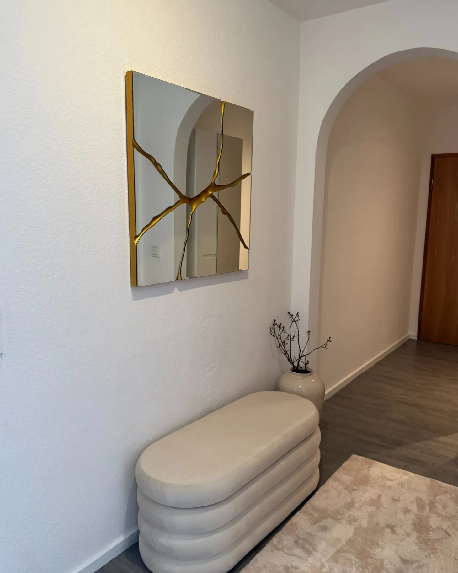 Lustro ścienne COOLE 80 cm 80 cm Złoty
