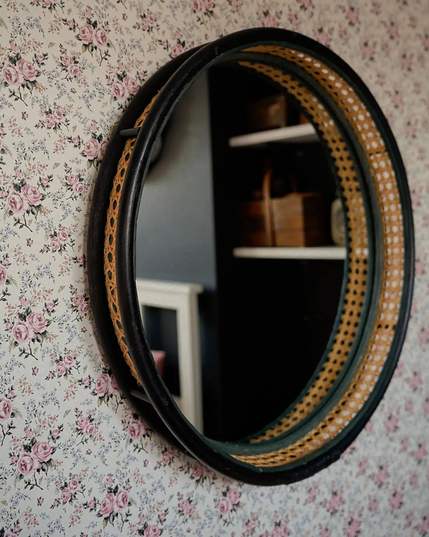 Lustro ścienne DAKSA 60 cm 60 cm Rattan Czarny