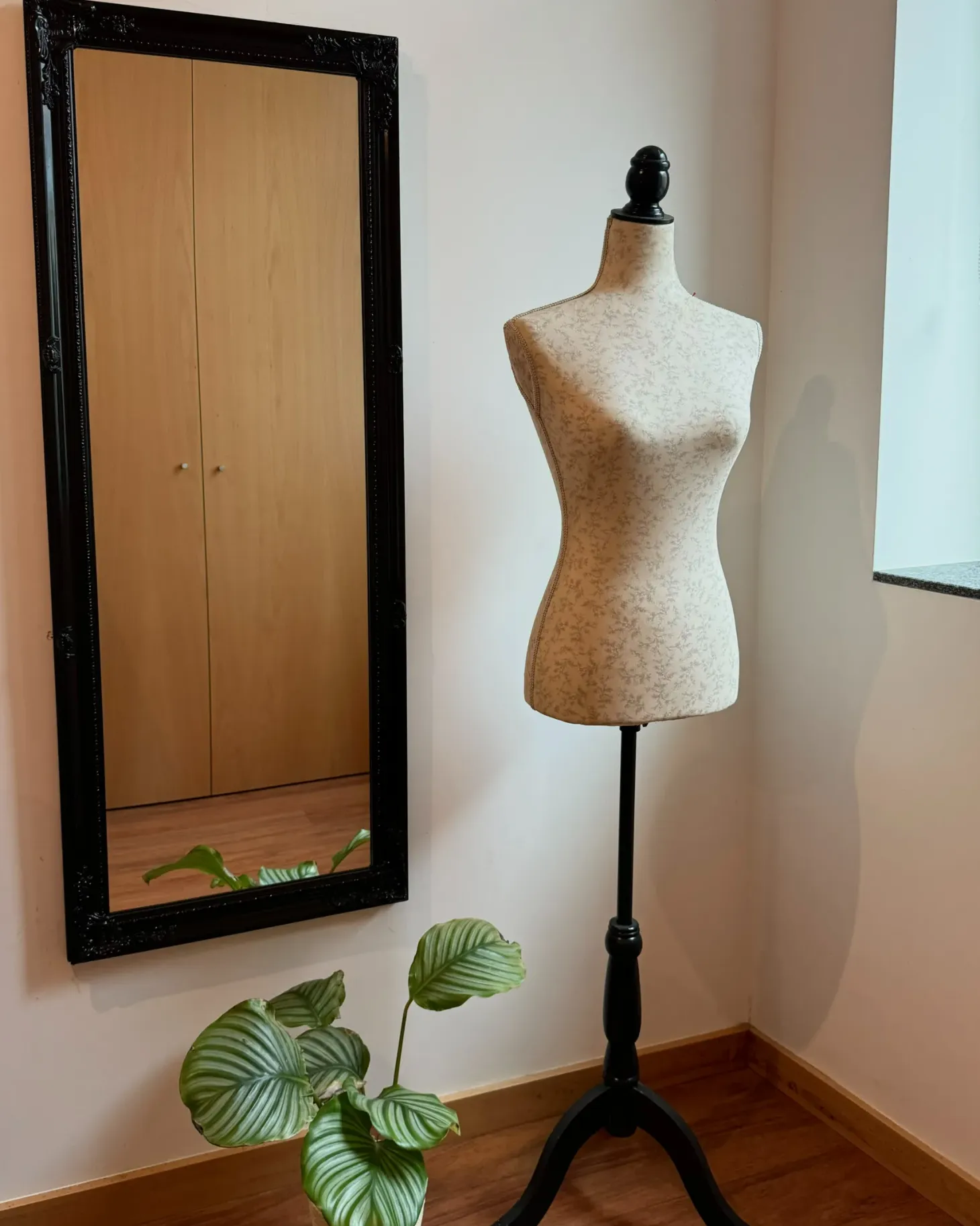 Lustro ścienne FOUGERES 50 cm 130 cm Czarny