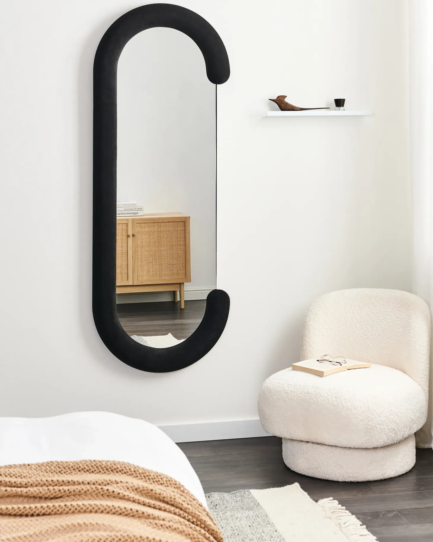 Lustro ścienne LOCHES 54 cm 158 cm Welur Czarny
