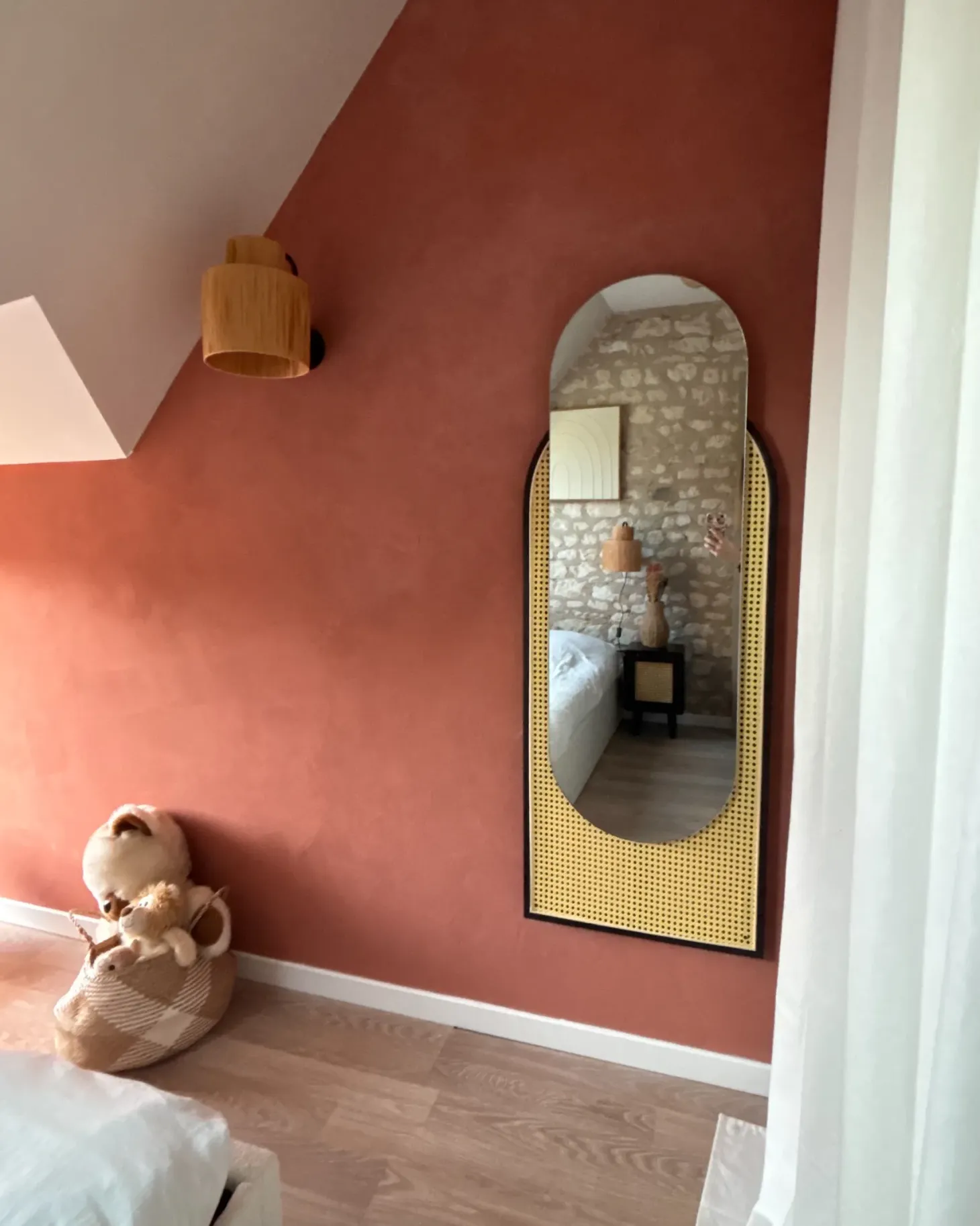 Lustro ścienne NEVERS 53 cm 143 cm Technorattan Naturalny