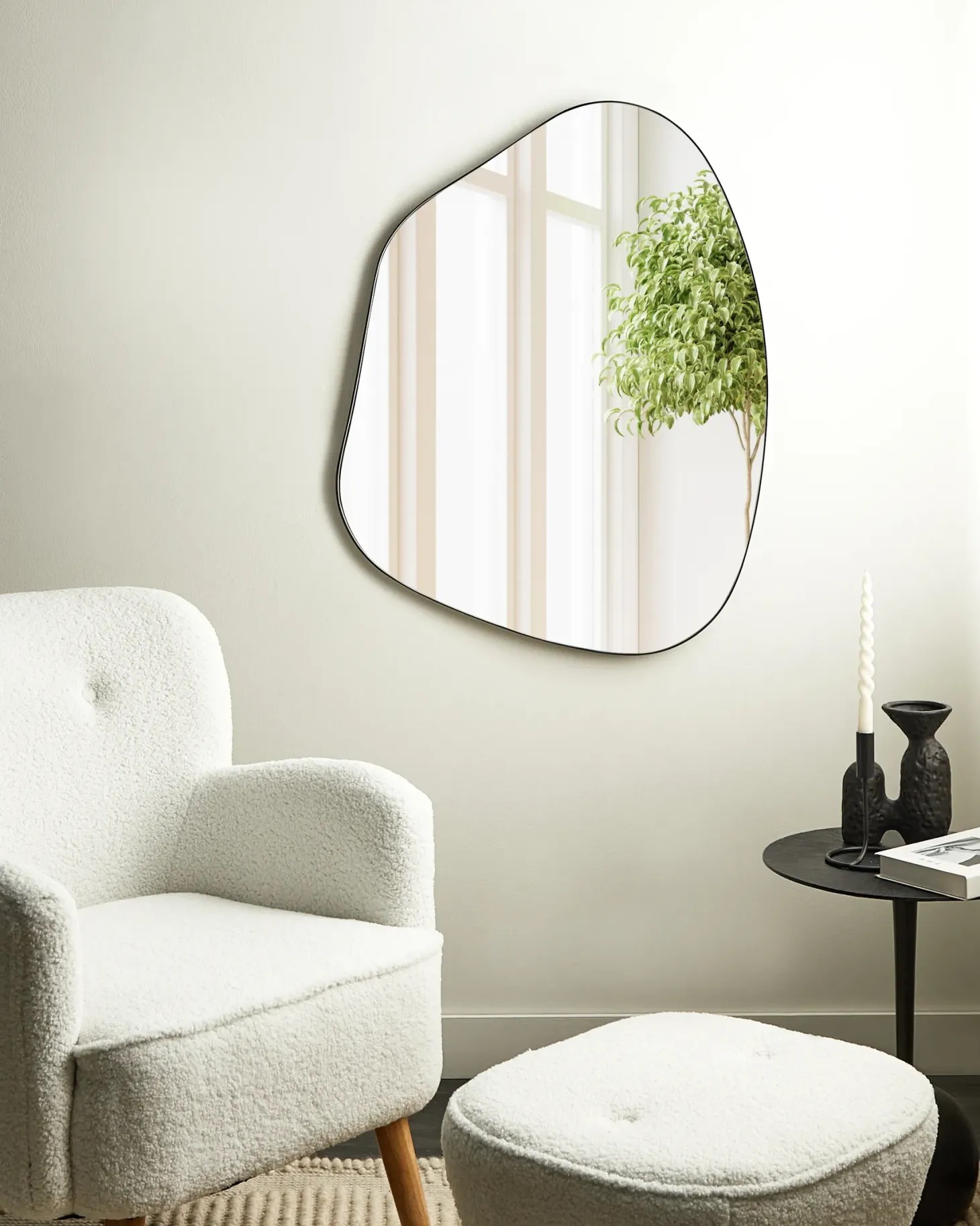 Lustro ścienne PUTEAUX 70 cm 92 cm Metal Czarny
