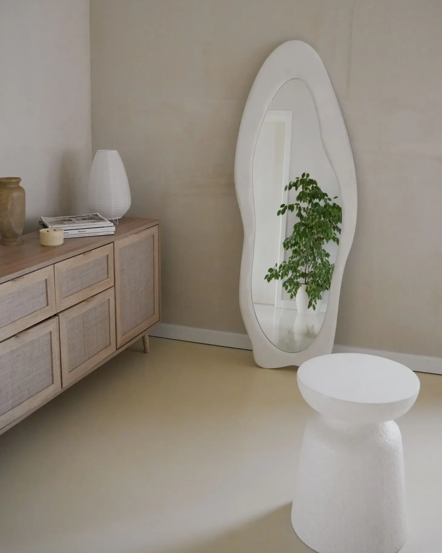 Lustro ścienne REIGNY 57 cm 160 cm Welur Biały