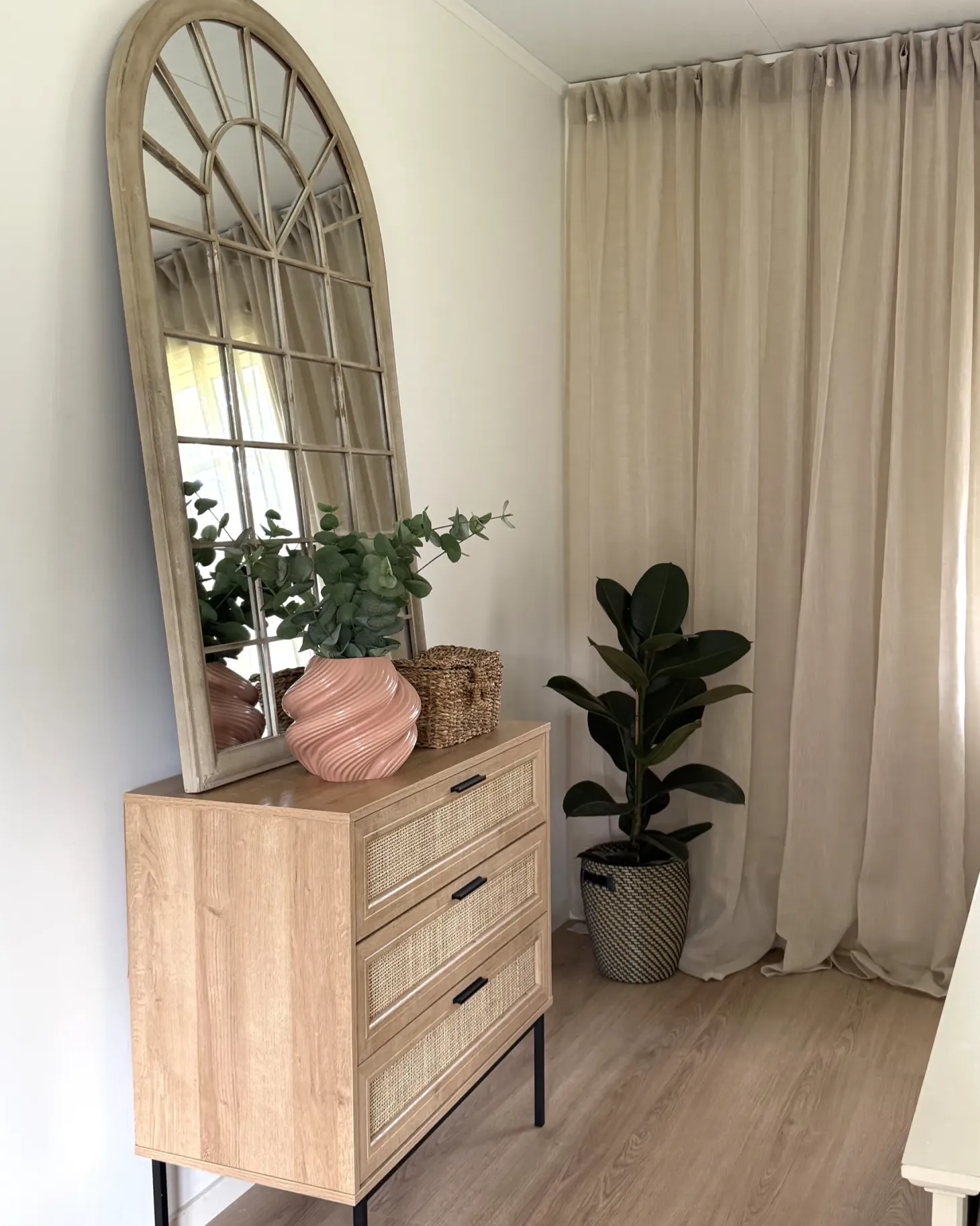 Lustro ścienne TREVOL 77 cm 130 cm Metal Beżowy