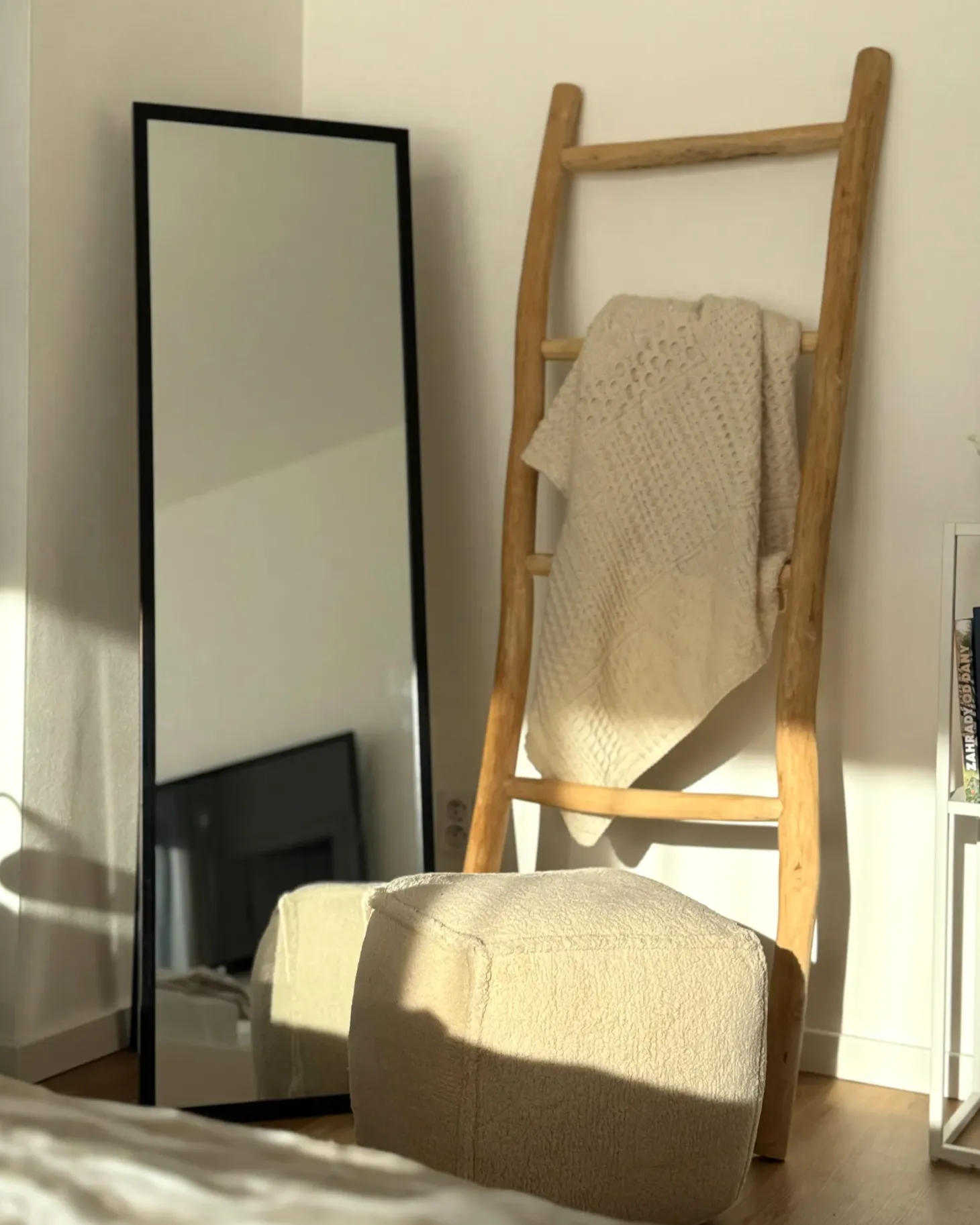 Lustro stojące TORCY 140 cm Czarny