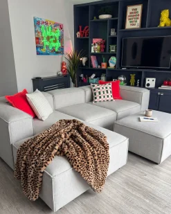 Narzuta na łóżko KUDELI Sztuczne futro 150 x 200 cm Brązowy