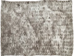 Narzuta na łóżko MACODES Sztuczne futro 150 x 200 cm Szary