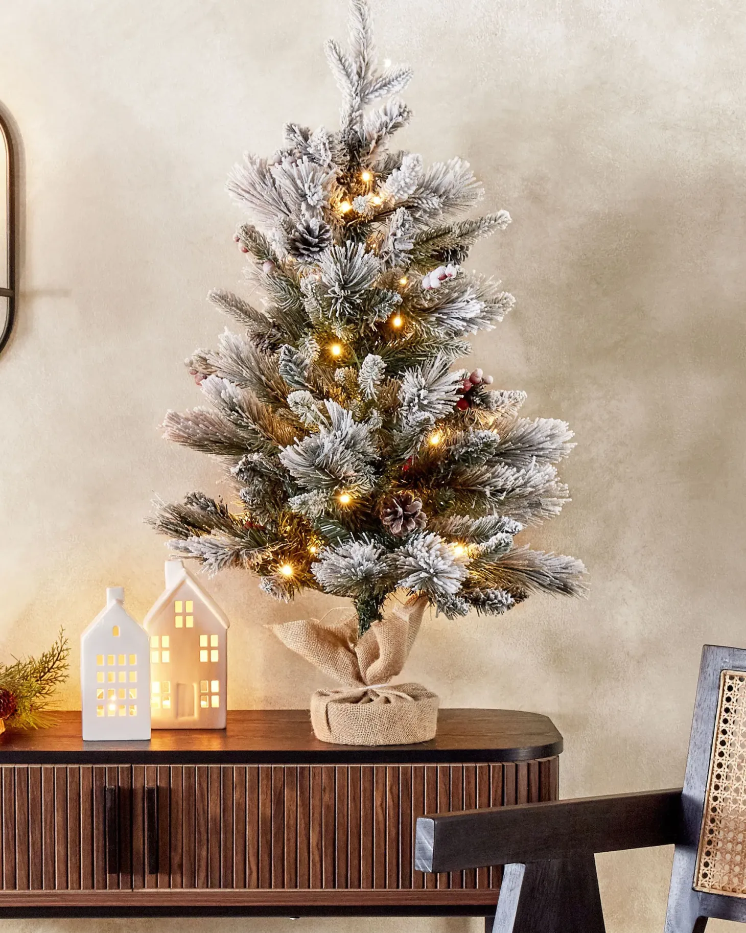 Ośnieżona sztuczna choinka świąteczna LED MALIGNE 90 cm Biały