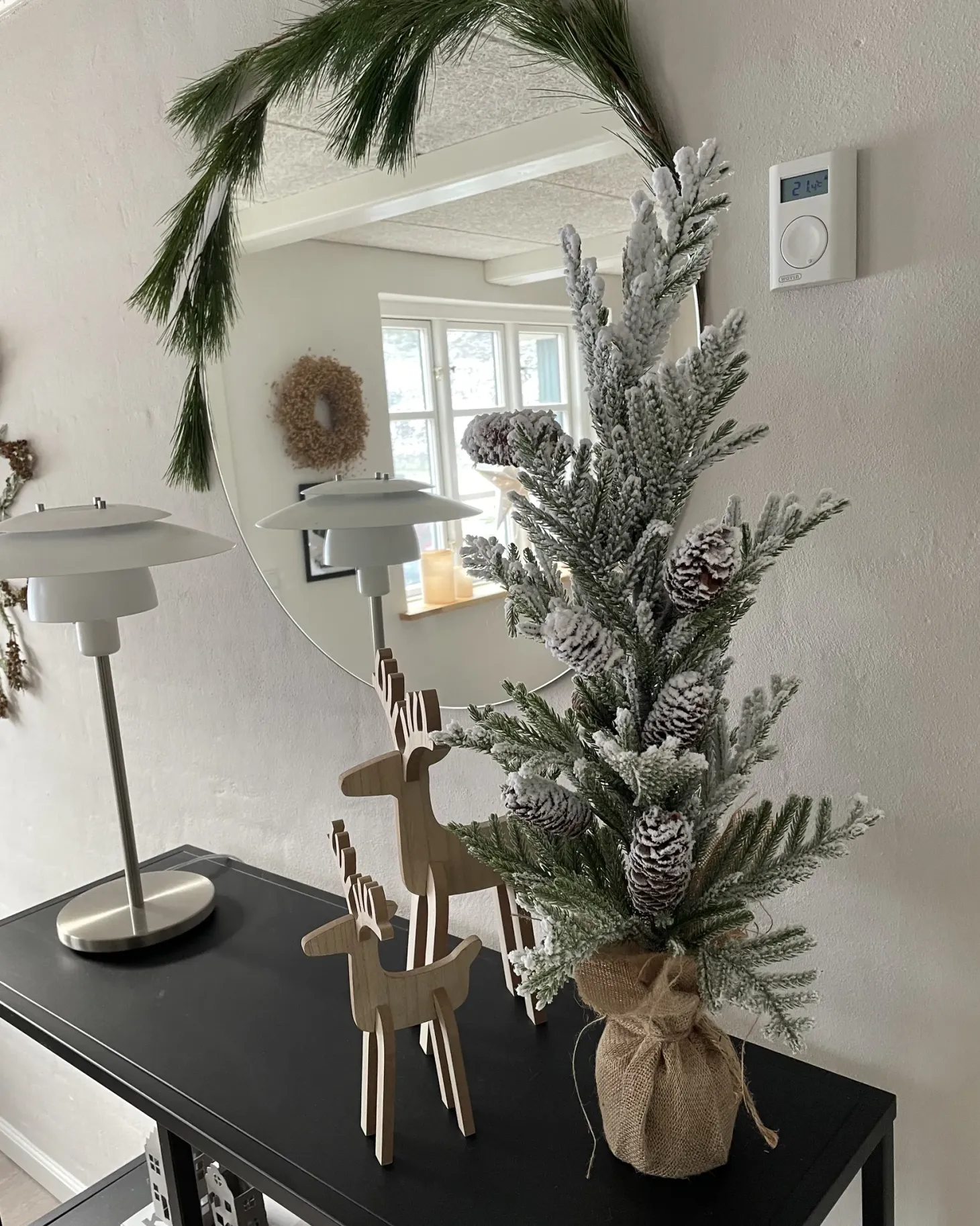 Ośnieżona sztuczna choinka świąteczna LED MALIGNE 90 cm Biały