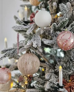 Ośnieżona sztuczna choinka świąteczna BASSIE 240 cm Biały