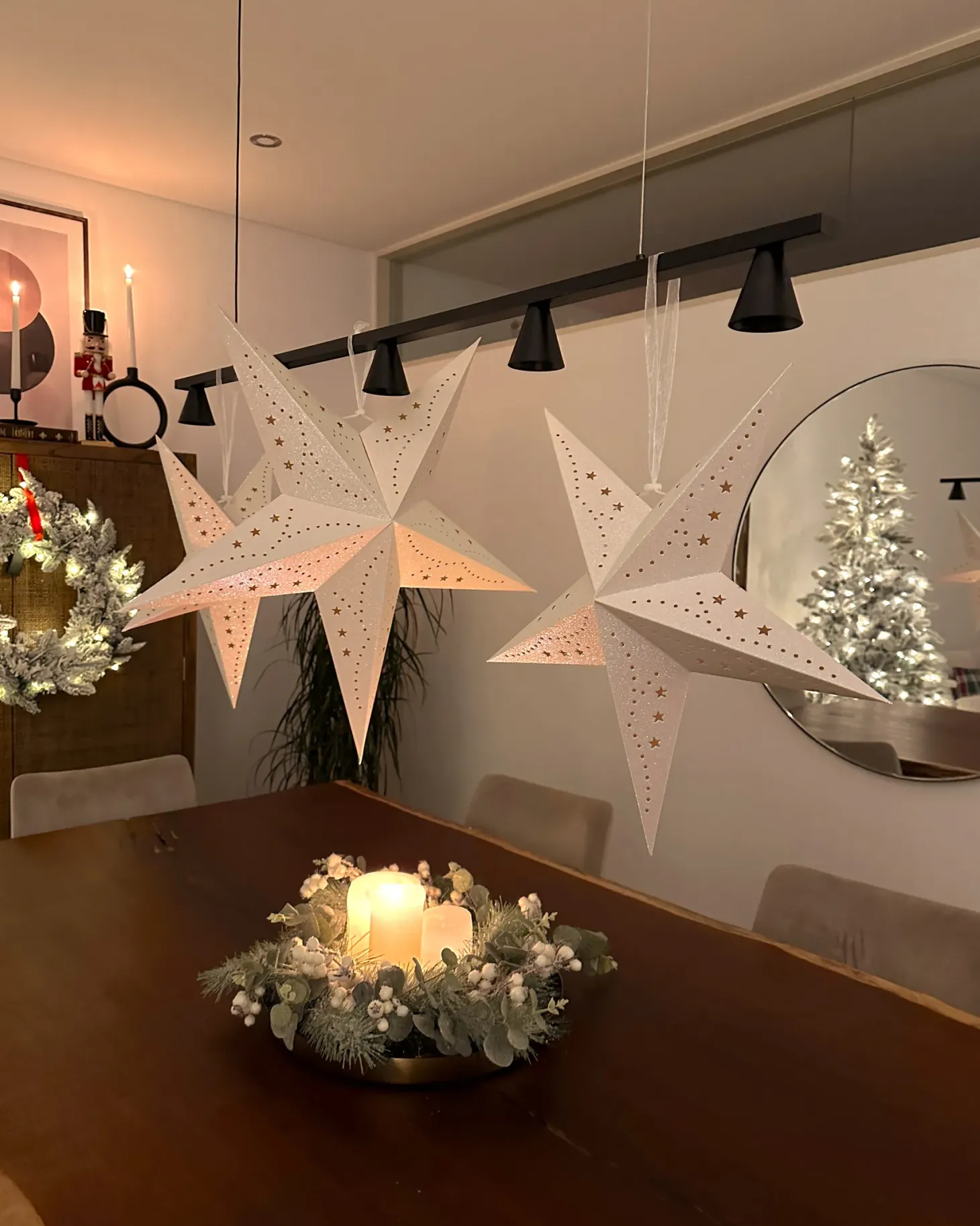 Ośnieżony wieniec świąteczny LED SUNDO Biały 70 cm