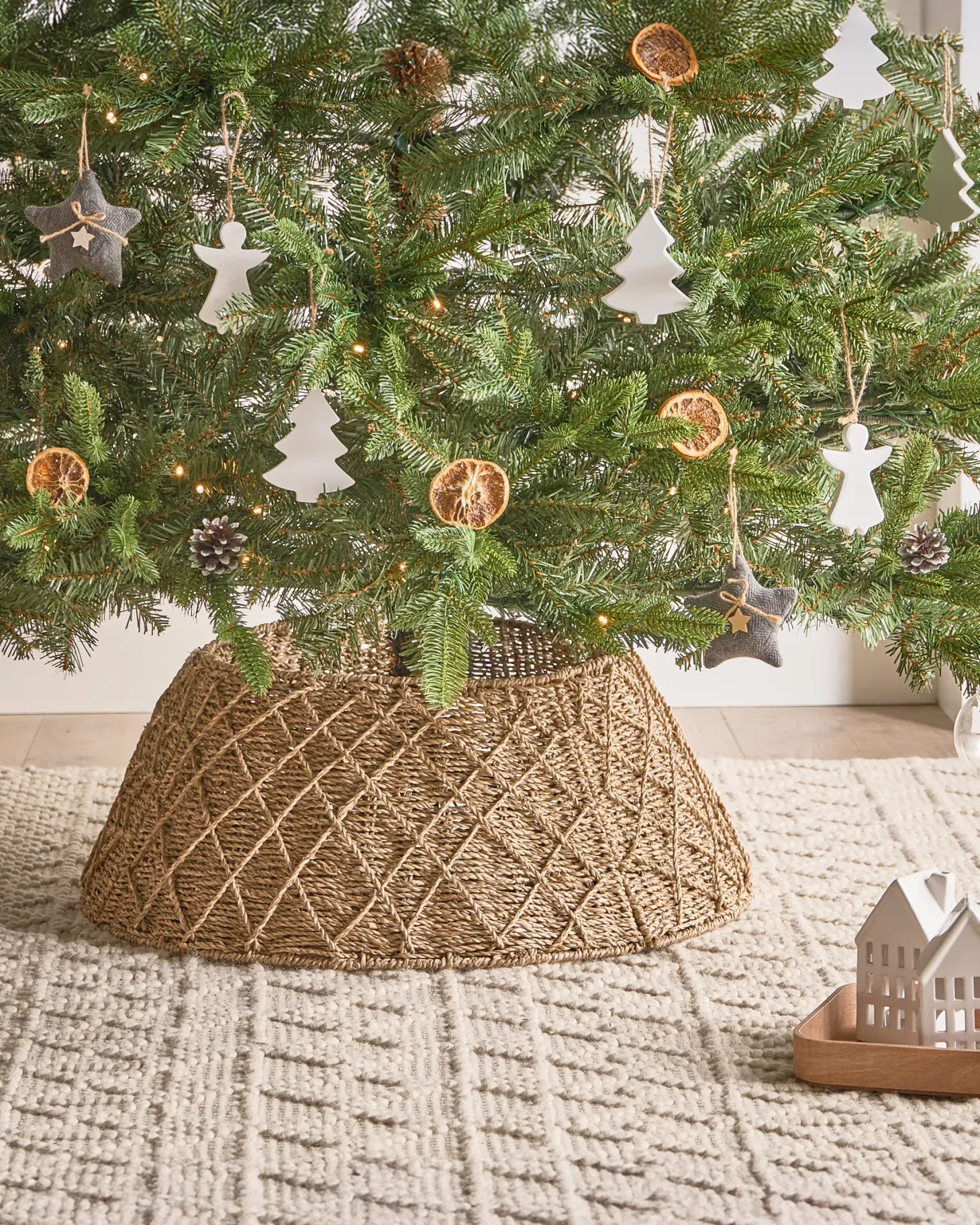 Osłonka pod choinkę VUOTSO Trawa morska Naturalny 53 cm