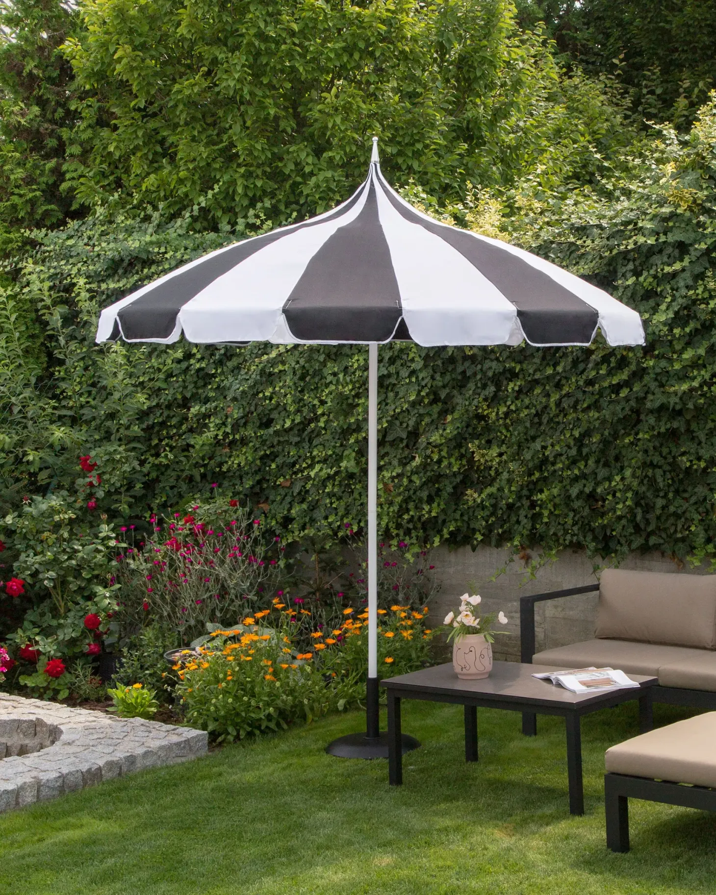 Parasol ogrodowy 245 cm MINOA Czarny/ biały