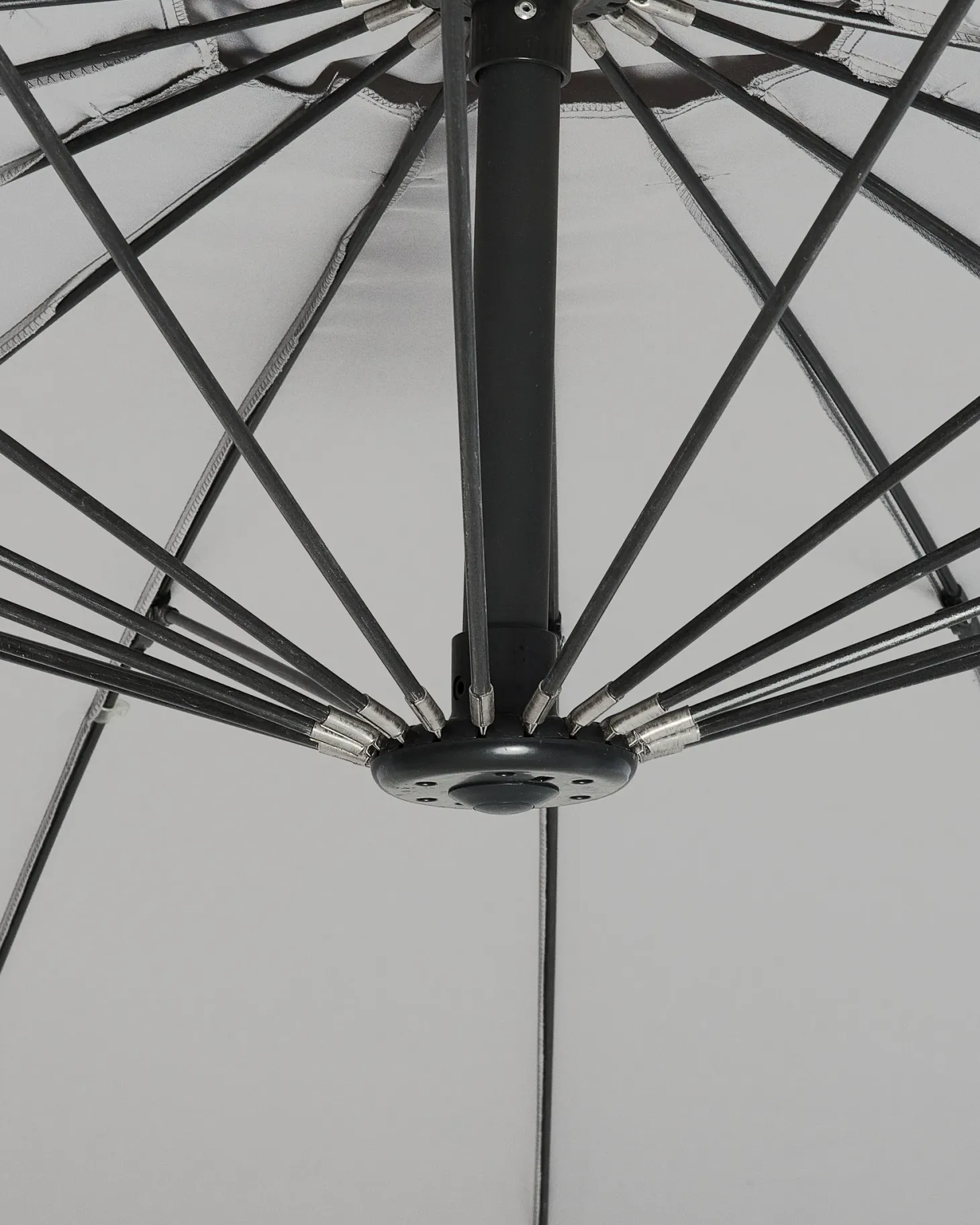Parasol ogrodowy na wysięgniku 268 cm CALABRIA II Jasnoszary