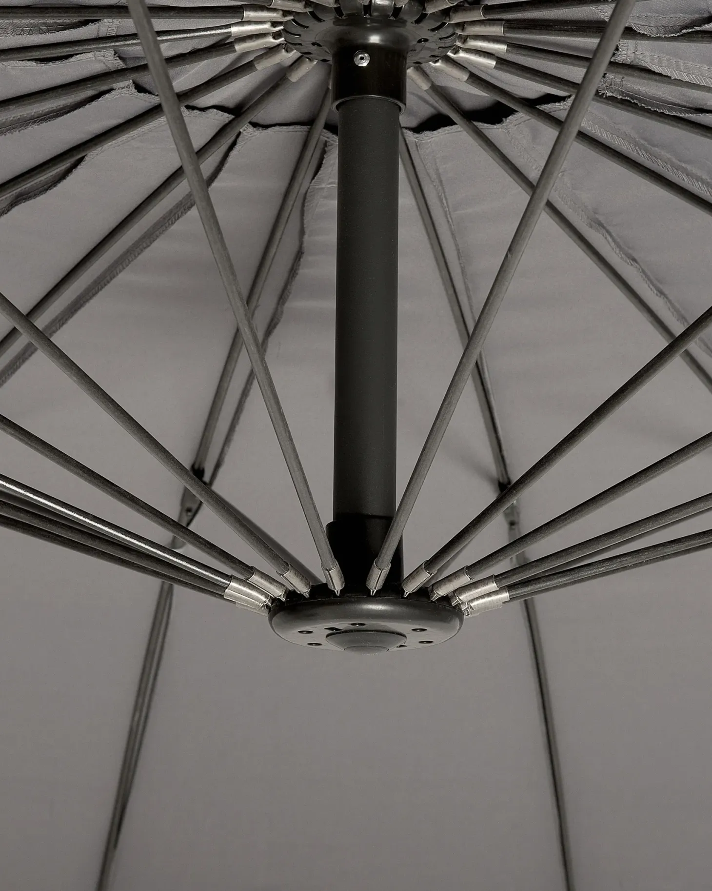 Parasol ogrodowy na wysięgniku 268 cm CALABRIA II Ciemnoszary