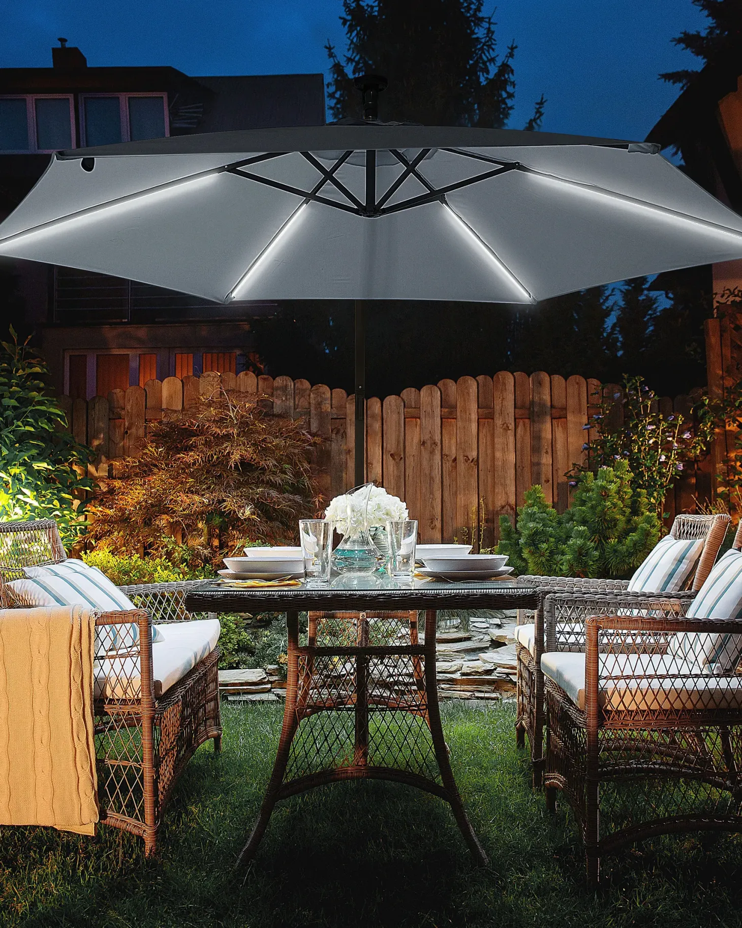 Parasol ogrodowy na wysięgniku LED 285 cm CORVAL Grafitowy