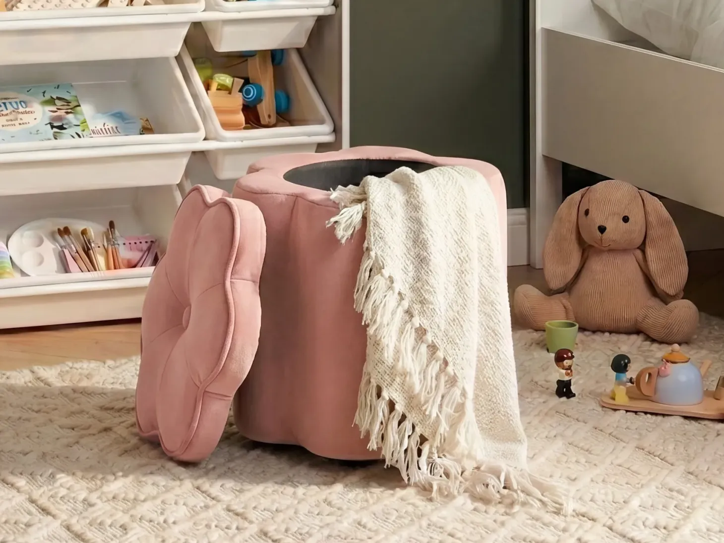Pufa dla dzieci ze schowkiem FLOWER Welur Różowy Kwiat