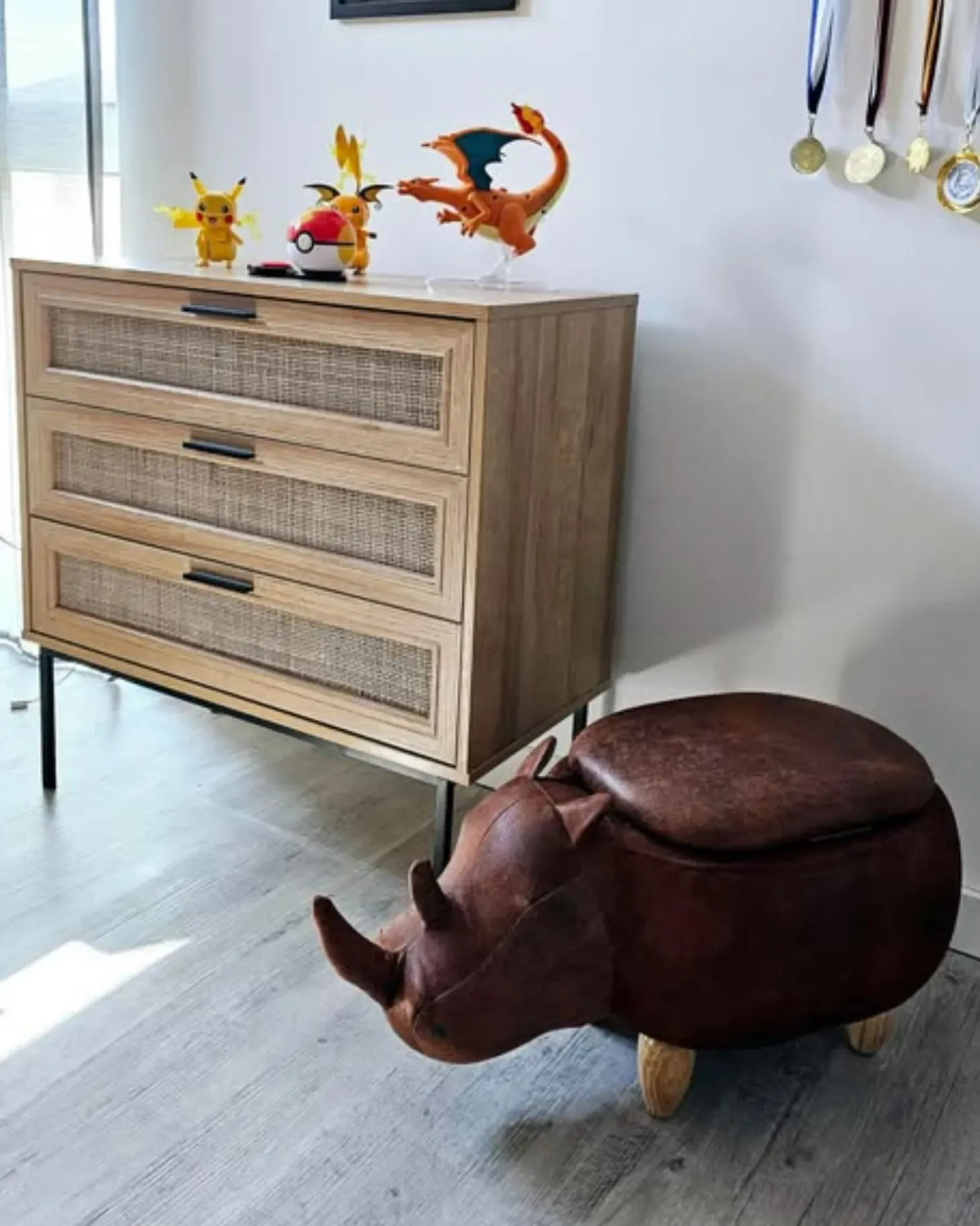 Pufa zwierzak ze schowkiem RHINO Ekoskóra Jasnobrązowy Nosorożec