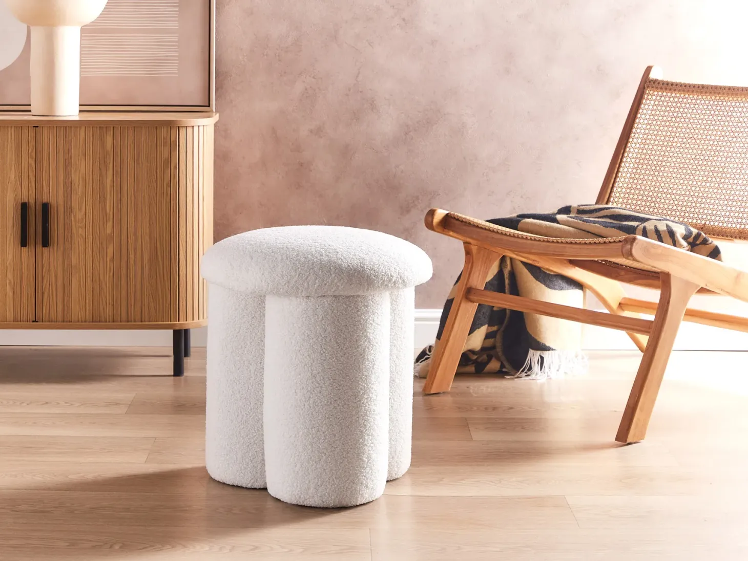 Puf CARRINGTON Boucle Złamana biel