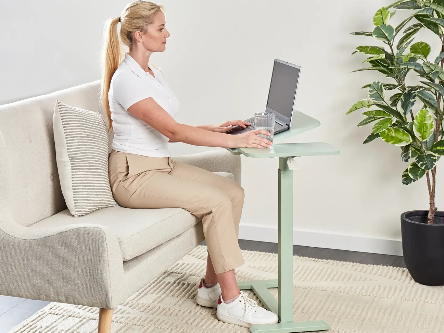Hot Regulowany stolik pod laptopa SCHOLA Jasno 70 cm 40 cm Wszystkie Biurka|Biurka Z Regulacją Wysokości
