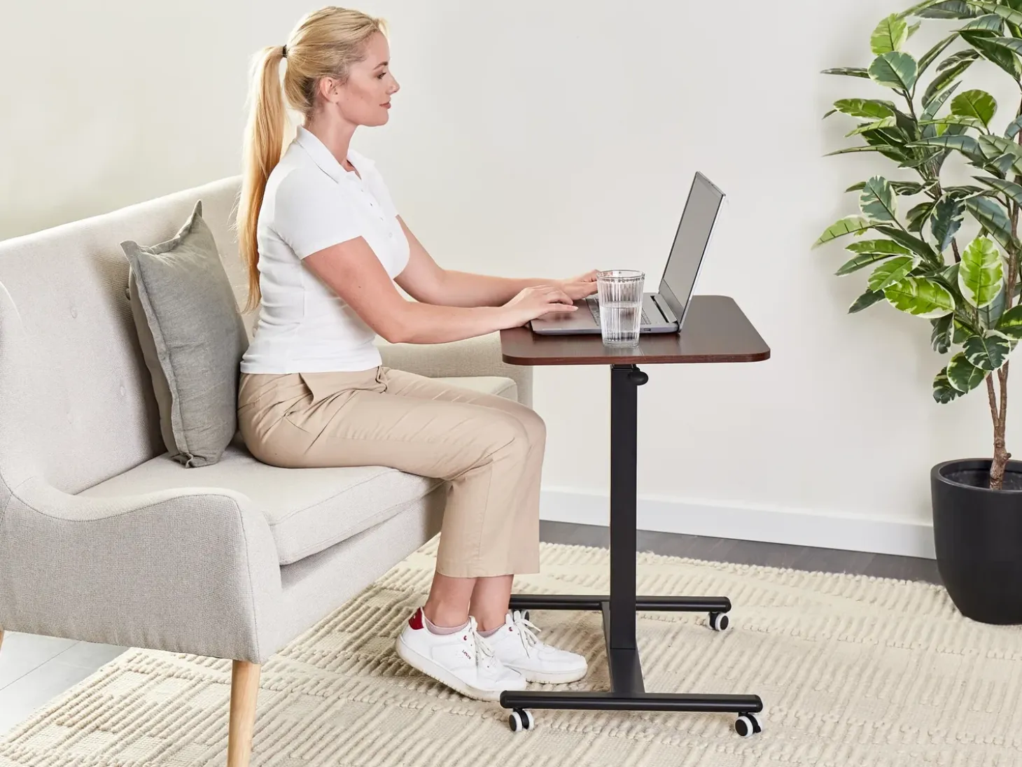 Sale Regulowany stolik pod laptopa ACADEMIA Ciemnobrązowy 65 cm 48 cm z kółkami Wszystkie Biurka|Biurka Z Regulacją Wysokości
