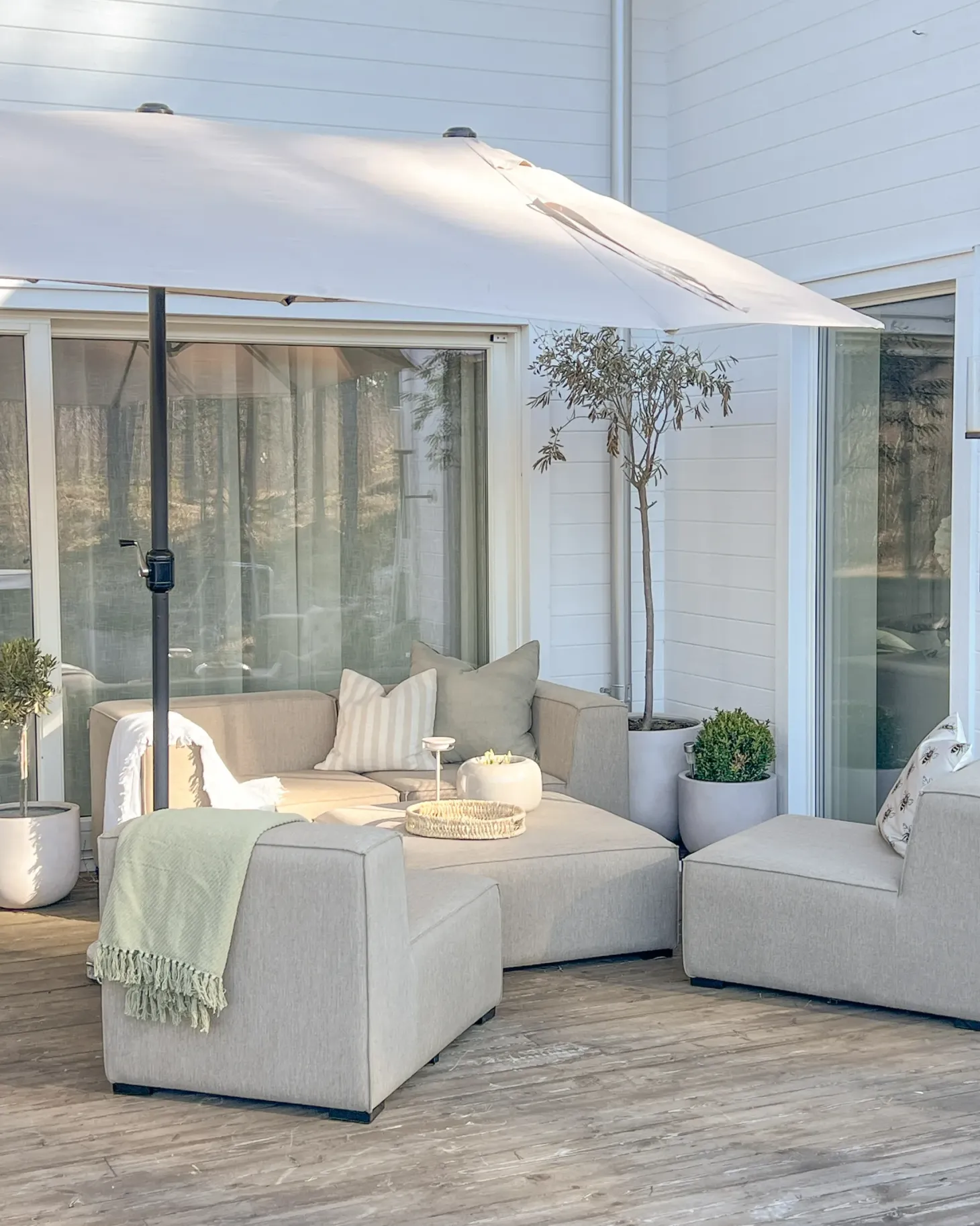 Sofa ogrodowa z otomaną dla 4 osób AREZZO Beżowy Modułowy