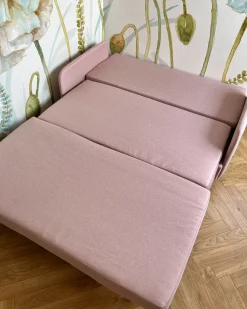 Sofa rozkładana dla 2 osób BELFAST Różowy