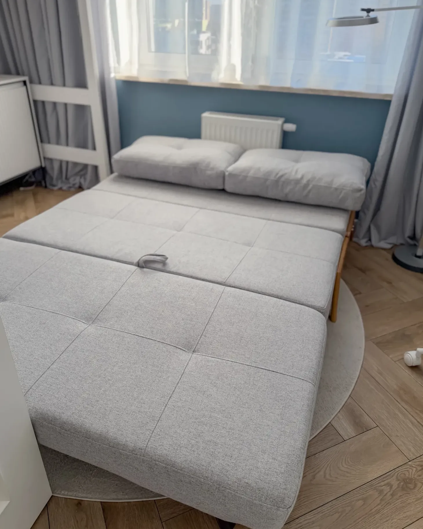 Outlet dla 2 osób EDLAND Jasnoszary Sofy Z Funkcją Spania|Wszystkie Sofy