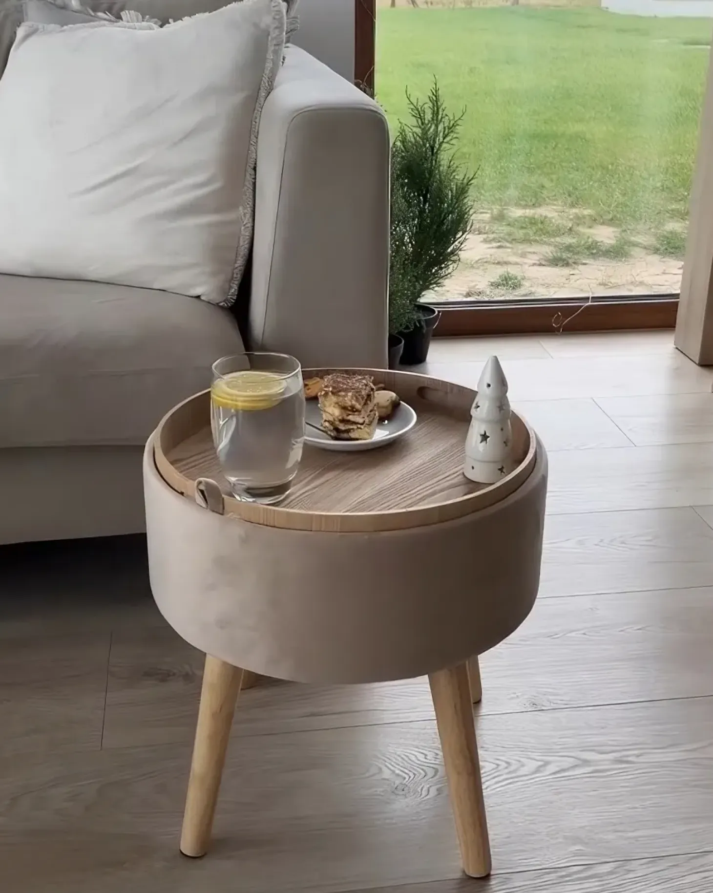 Stołek ze schowkiem NEELY Welur Beżowy