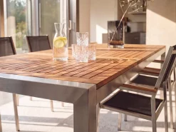 Stół ogrodowy GROSSETO 220 cm 100 cm Drewno eukaliptusowe Brązowy