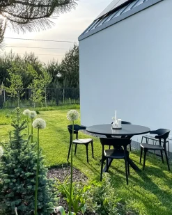 Stół ogrodowy MALETTO 120 cm 120 cm Szkło Czarny