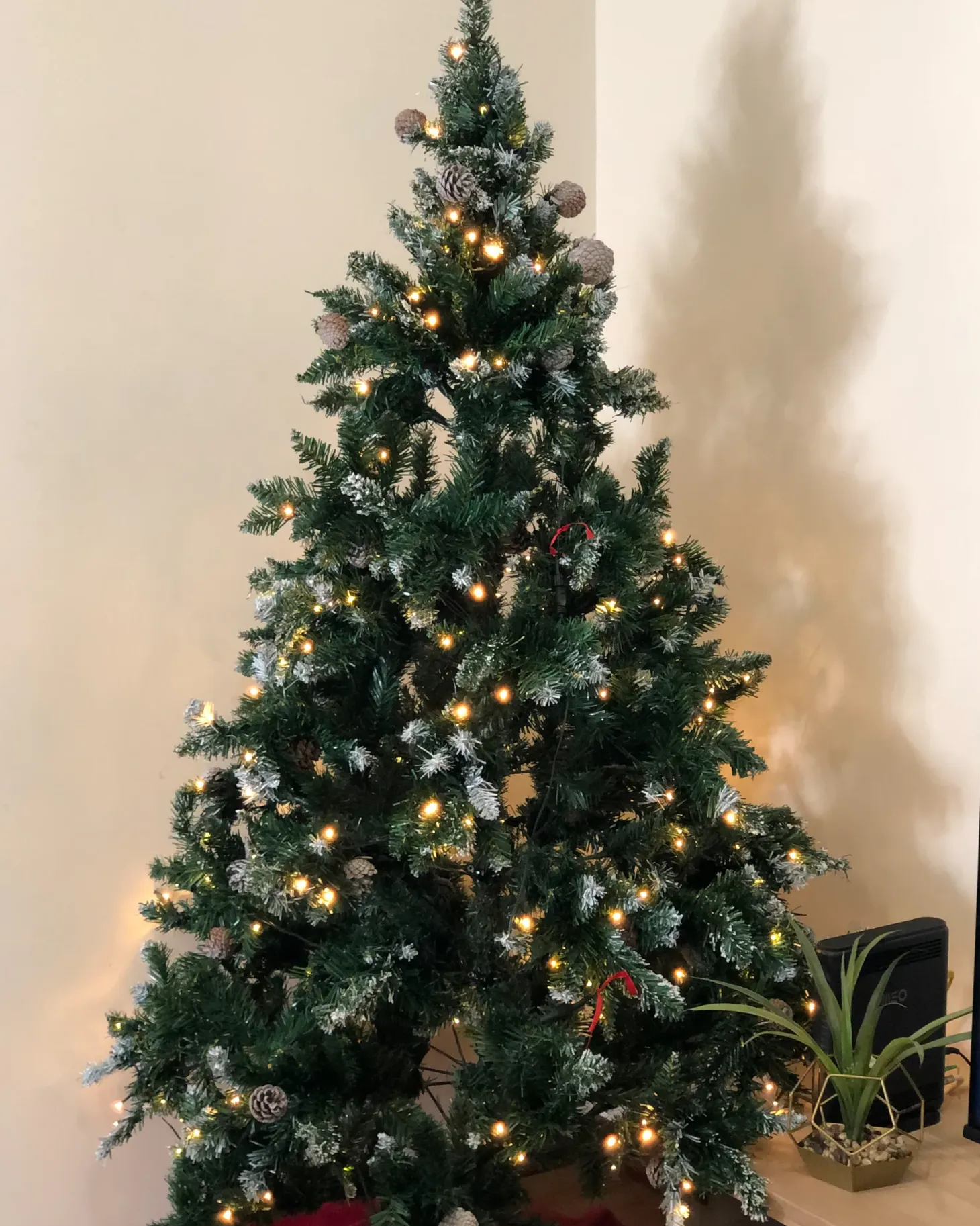 Sztuczna choinka świąteczna LED PALOMAR 180 cm Ciemnozielony