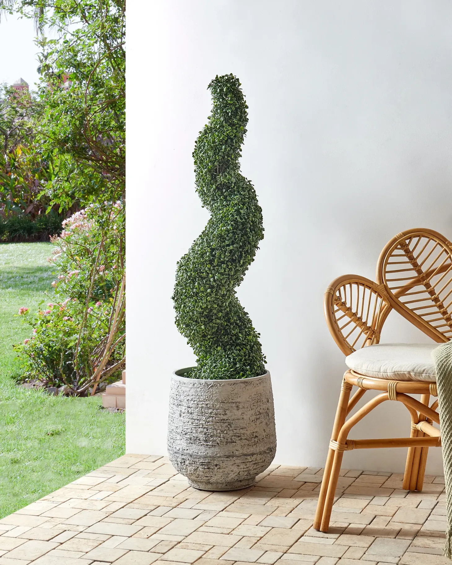 Sztuczna roślina BOXWOOD SPIRAL TREE 120 cm Zielony