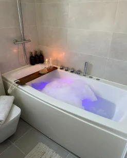 Best Wanna narożna z hydromasażem LED MOOR 173 x 81 cm Biały Wanny Z Hydromasażem|Wszystkie Wanny