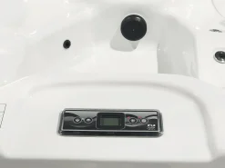 Wanna ogrodowa z hydromasażem LED LASTARRIA Biały