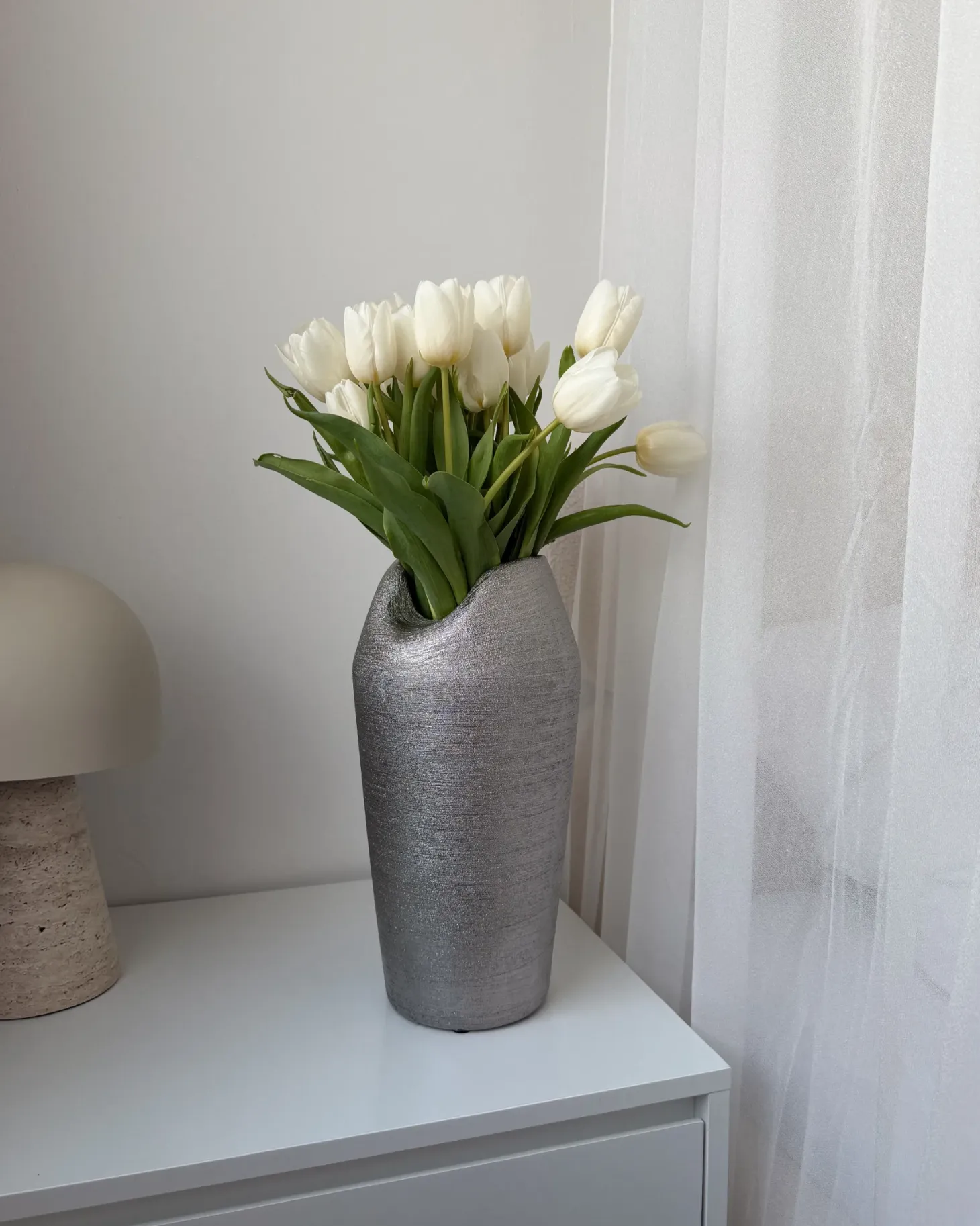 Wazon dekoracyjny APAMEA Kamionka 33 cm Srebrny