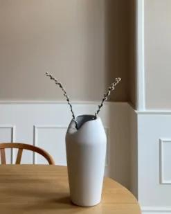 Wazon dekoracyjny APAMEA Kamionka 33 cm Biały