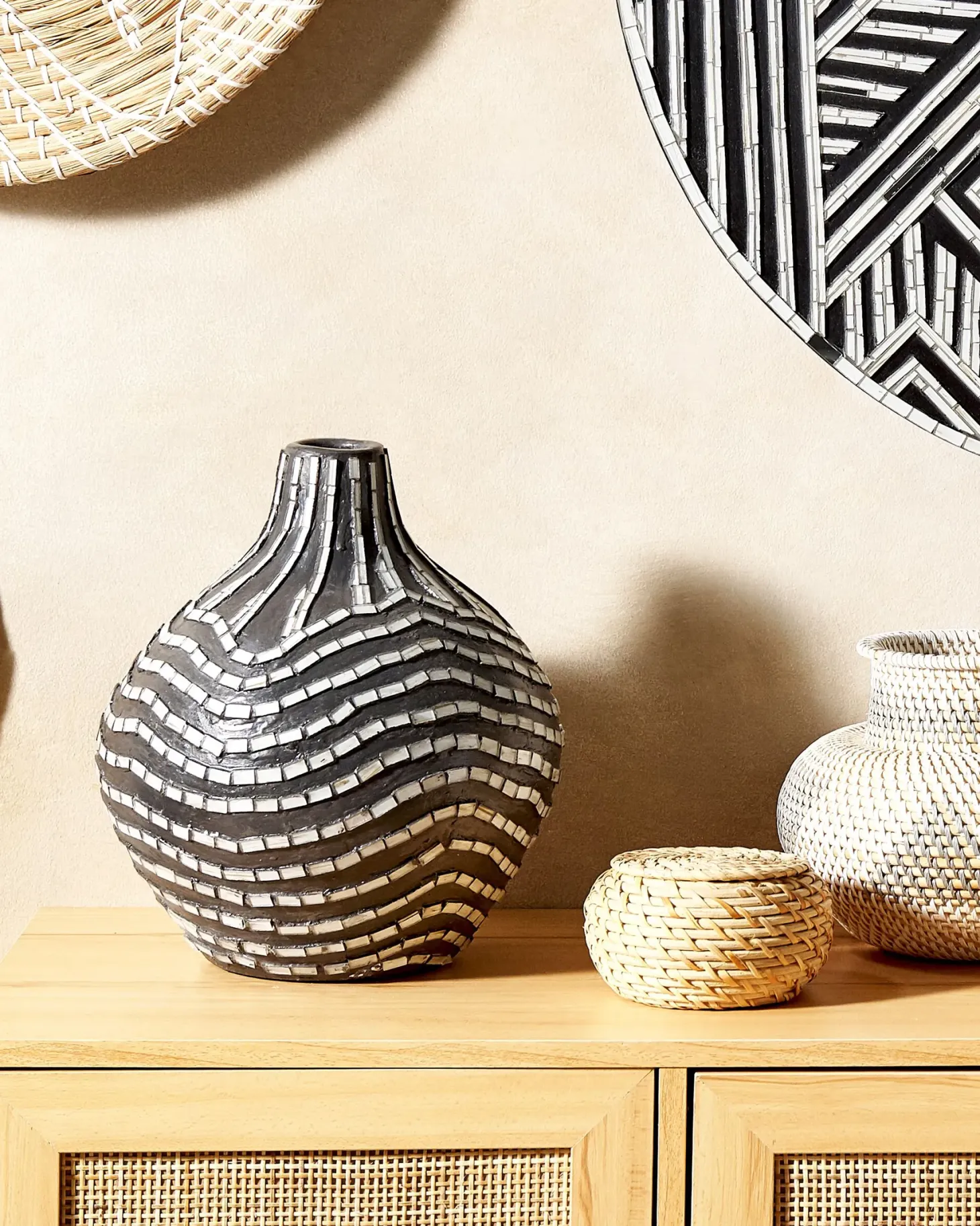 Wazon dekoracyjny KUALU Ceramika 35 cm Czarny