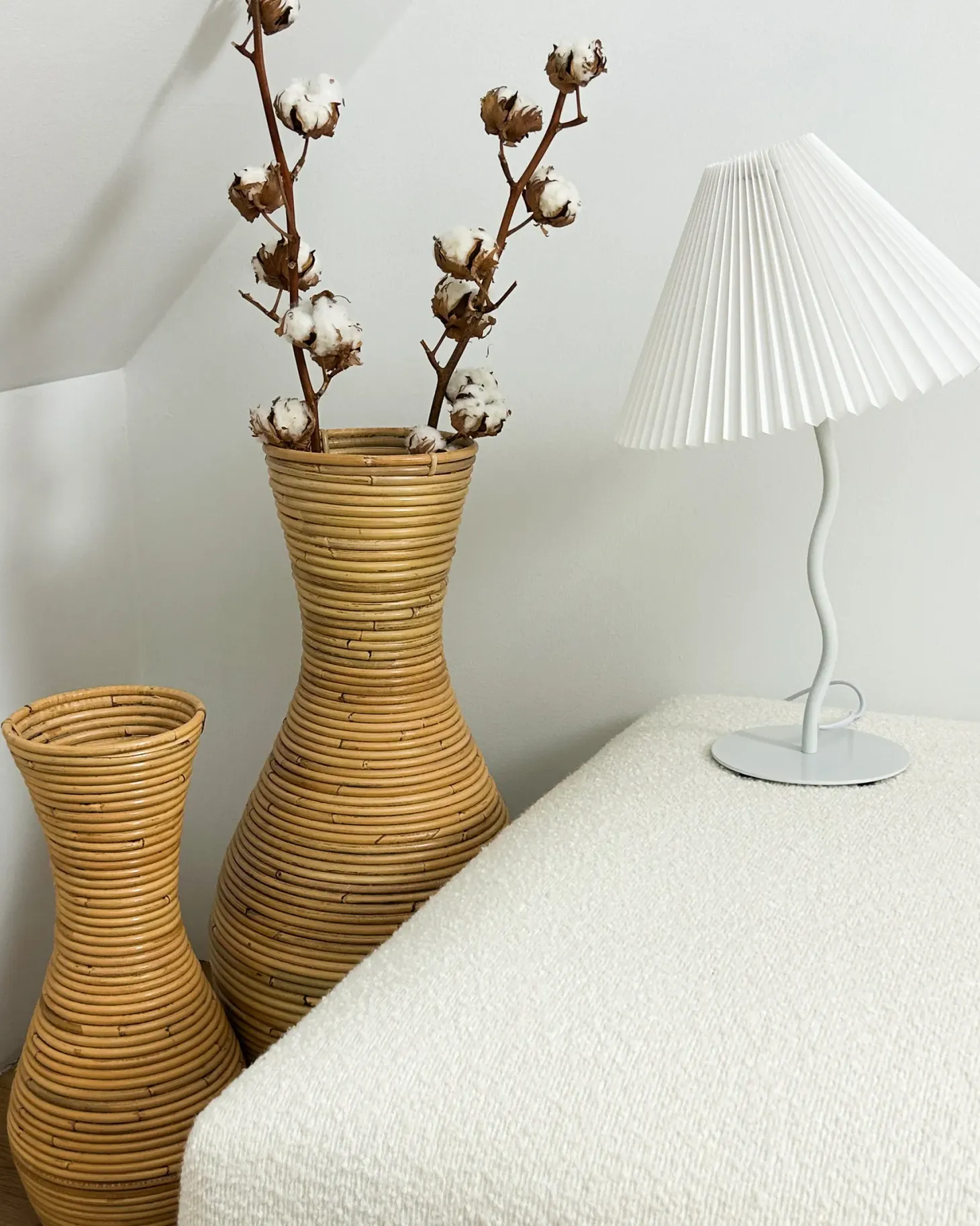 Wazon dekoracyjny TRINISA Rattan 50 cm Naturalny
